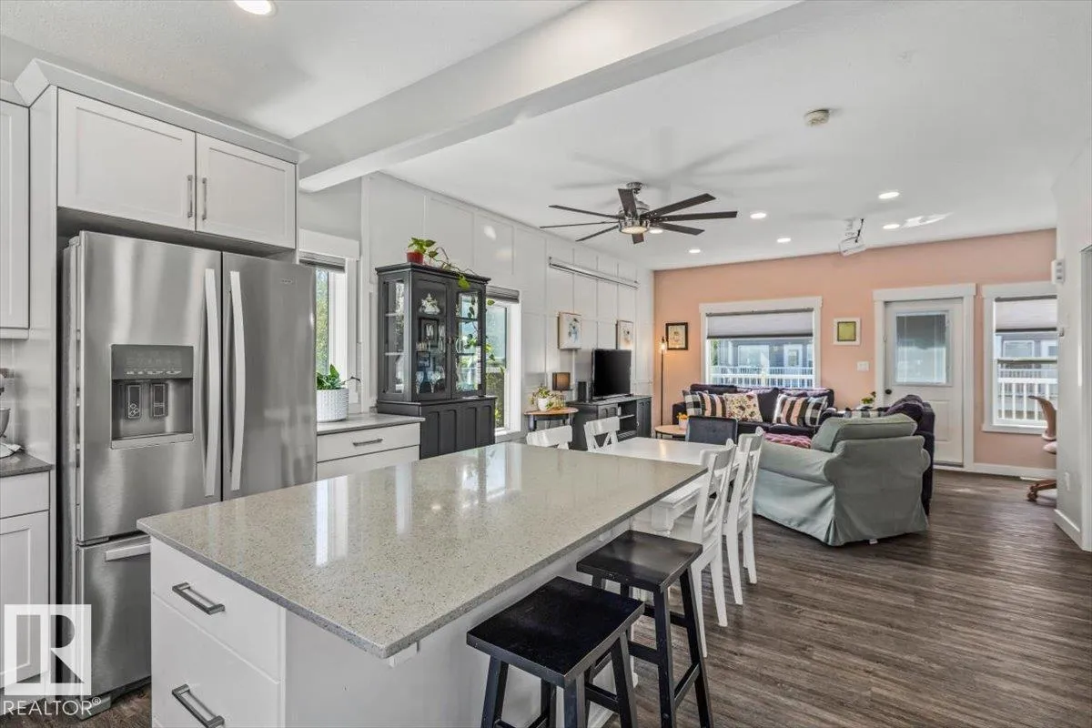 #22 150 EVERITT DR exterior