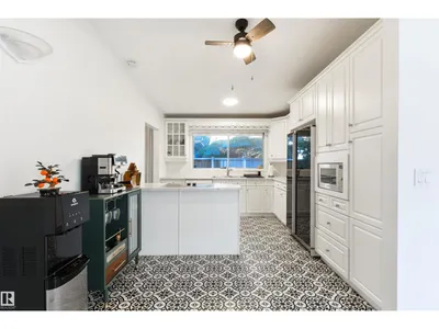 24 VALLEYVIEW CR NW photo 11