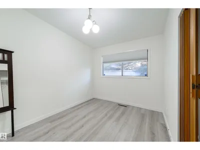 24 VALLEYVIEW CR NW photo 21
