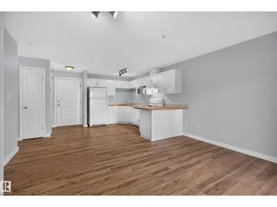#118 10535 122 ST NW photo 11