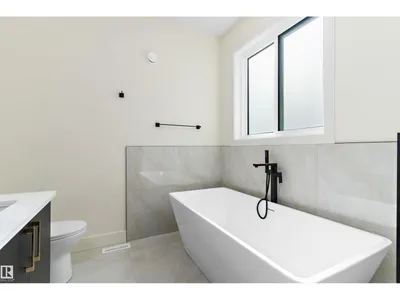 10965 129 ST NW photo 32