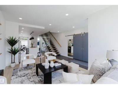 7405 89 ST NW photo 9