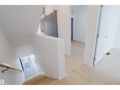 7405 89 ST NW photo 21