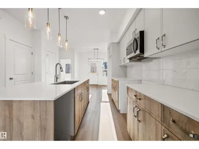 18859 29 AV NW photo 14