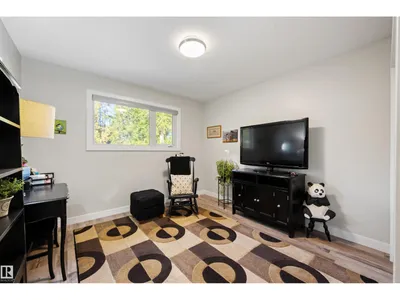 18512 90 AV NW photo 26