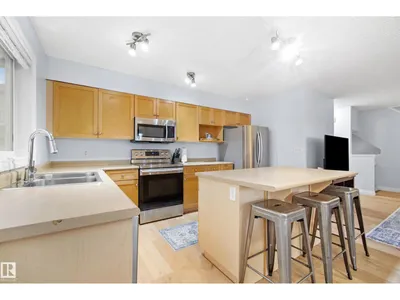 #6 12050 17 AV SW photo 6