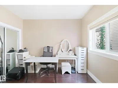 5931 12 AV SW photo 11