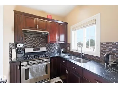 5931 12 AV SW photo 16