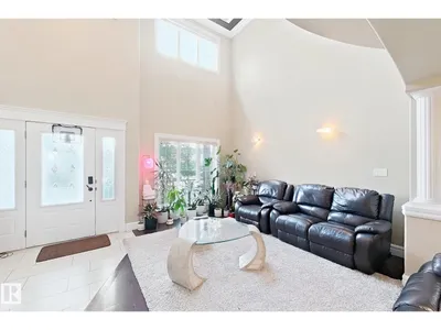 5931 12 AV SW photo 20