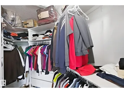 5931 12 AV SW photo 23