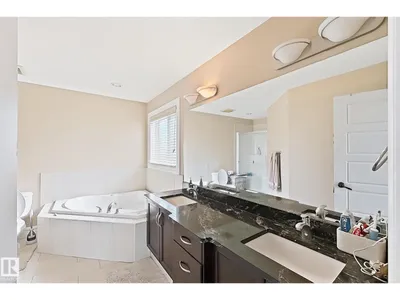 5931 12 AV SW photo 24