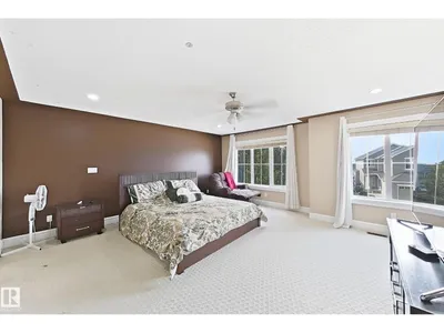 5931 12 AV SW photo 28