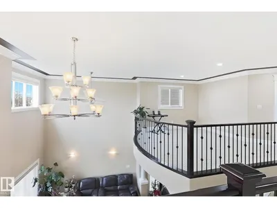 5931 12 AV SW photo 29