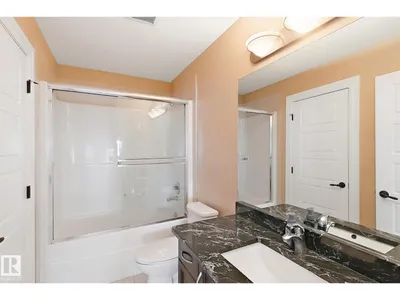 5931 12 AV SW photo 36
