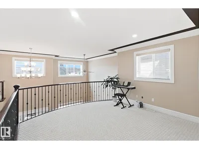 5931 12 AV SW photo 39