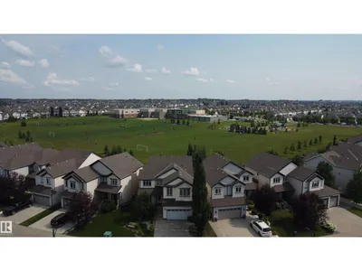 5931 12 AV SW photo 4