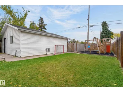 9612 163 ST NW photo 42