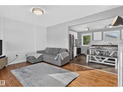 9612 163 ST NW photo 5