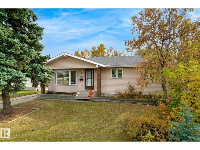 6013 34A AV NW, Edmonton