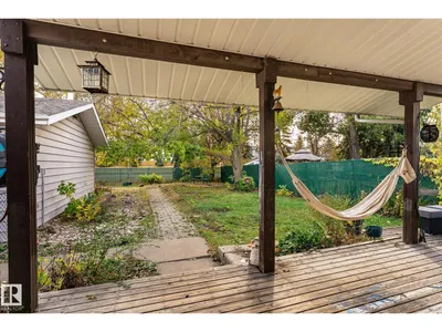 6013 34A AV NW photo 44