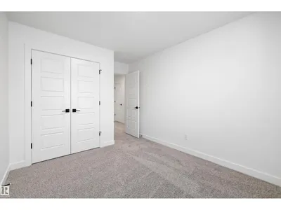 18924 28 AV NW photo 30