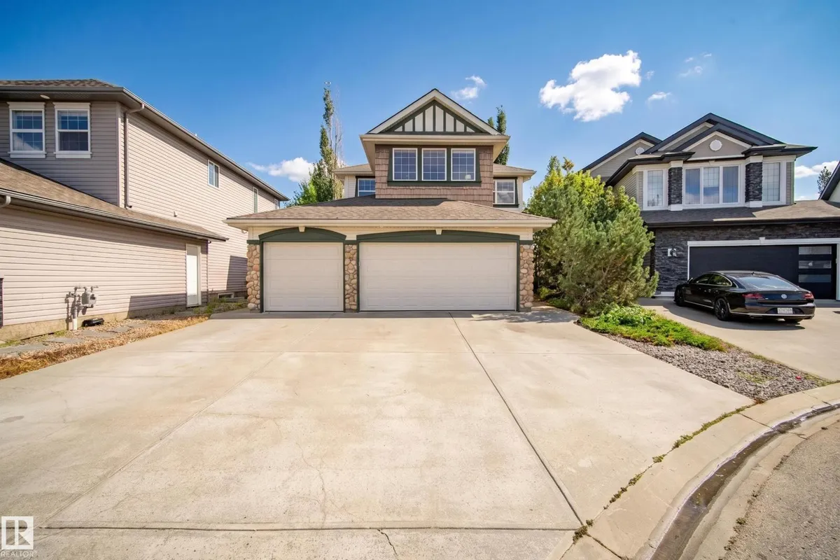 65 SUMMERCOURT TC exterior