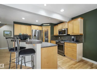 65 SUMMERCOURT TC photo 19