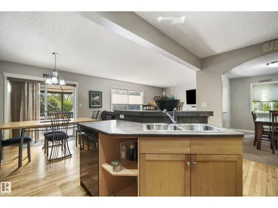 65 SUMMERCOURT TC photo 21