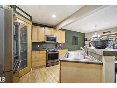 65 SUMMERCOURT TC photo 22
