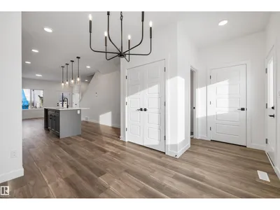 18847 29 AV NW photo 20