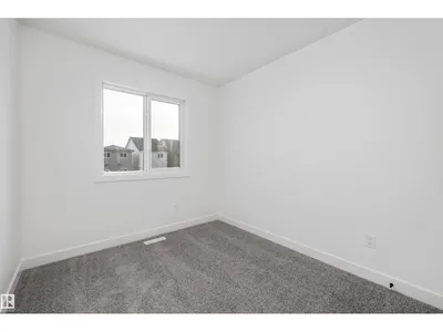 18847 29 AV NW photo 29