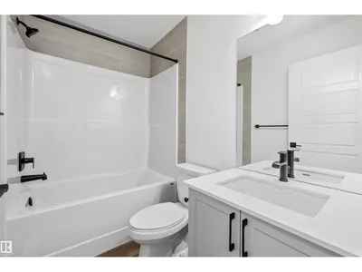 18847 29 AV NW photo 32