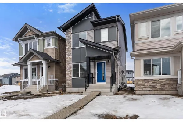 18816 28 AV NW photo 3