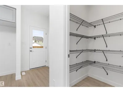 18816 28 AV NW photo 5