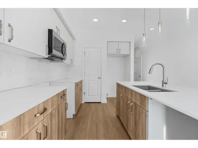 18863 29 AV NW photo 12