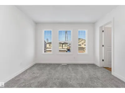 18863 29 AV NW photo 25