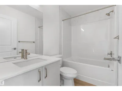 18863 29 AV NW photo 33