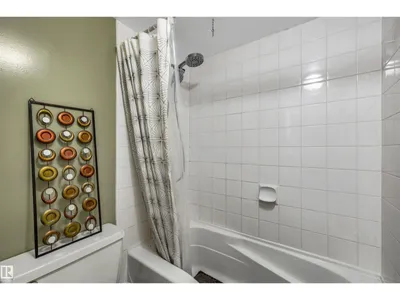 10539 84 ST NW photo 25