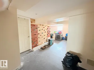 12026 77 ST NW photo 12
