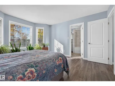 11410 102 AV NW photo 29