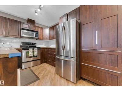 #136 16035 132 St NW photo 11