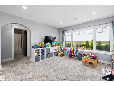 7656 182 AV NW photo 23