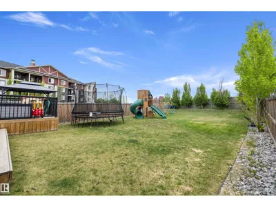 7656 182 AV NW photo 46