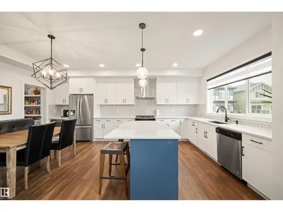 2742 COLLINS CR SW photo 11