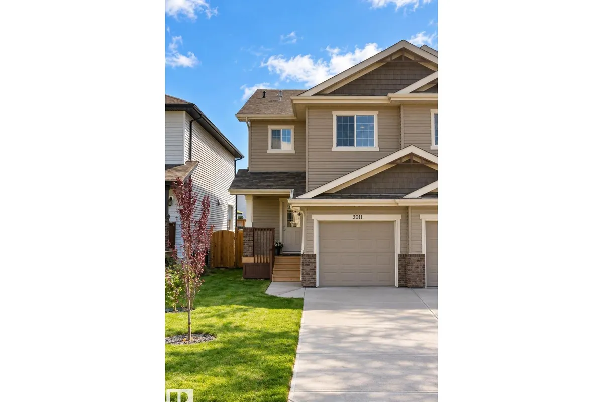 3011 17 AV NW exterior