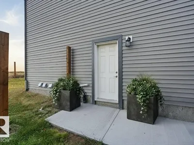 4072 KINSELLA WY SW photo 23