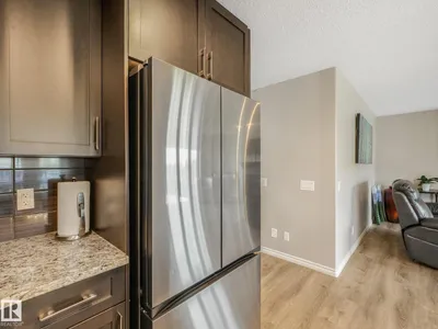 219 SILVERSTONE CR photo 8