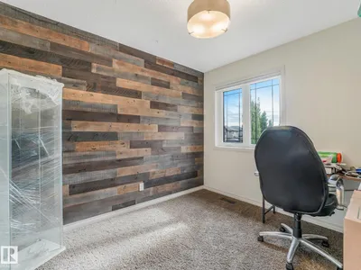 219 SILVERSTONE CR photo 18