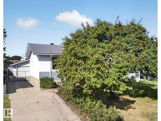 25 MILBURN CR, Sherwood Park