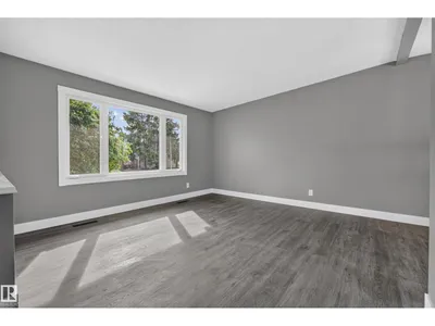 25 MILBURN CR photo 26